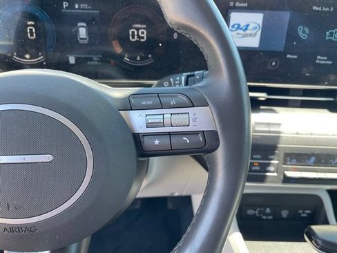 Used 2025 Hyundai Kona SEL AWD/4WD image 16