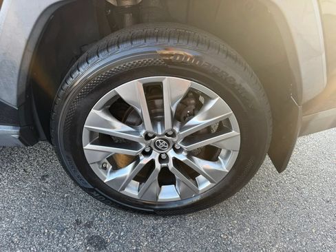 Used 2019 Toyota RAV4 Limited AWD/4WD image 66