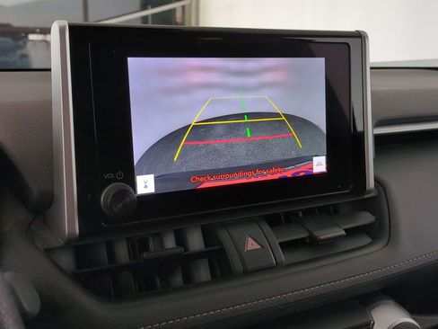 Used 2025 Toyota RAV4 LE image 20