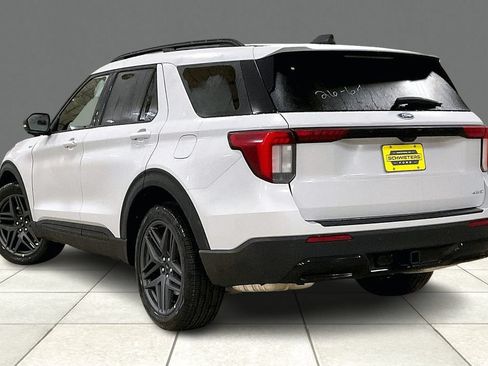 New 2026 Ford Explorer ST-Line w/ ST-Line Street Pack AWD/4WD image 3
