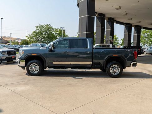 Used 2020 GMC Sierra 2500 SLT w/ X31 Off-Road Package AWD/4WD image 4