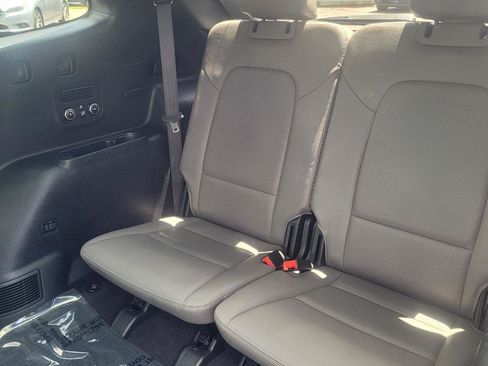Used 2017 Hyundai Santa Fe Limited AWD/4WD image 38