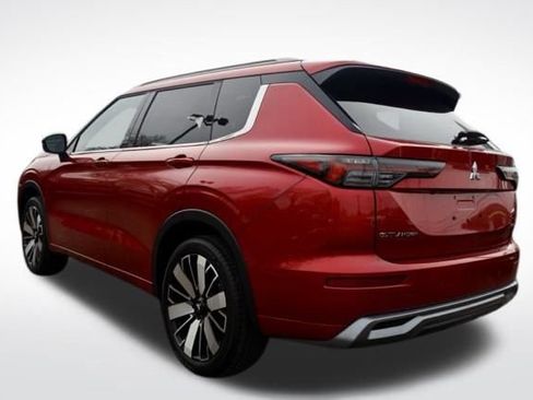 Used 2025 Mitsubishi Outlander SEL image 9