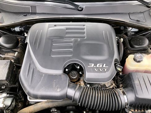 Used 2023 Chrysler 300 S w/ Comfort Group RWD image 34