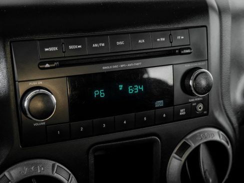 Used 2014 Jeep Wrangler Unlimited Sport AWD/4WD image 23