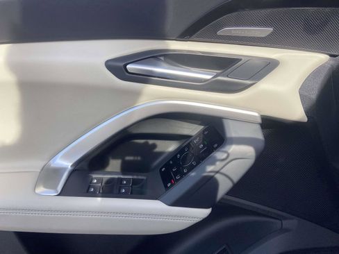 New 2025 Audi Q5 Premium Plus w/ Premium Plus image 20