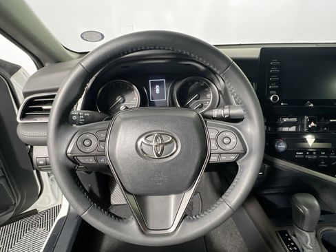 Used 2023 Toyota Camry SE FWD image 17