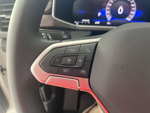 New 2026 Volkswagen Taos SE image 20