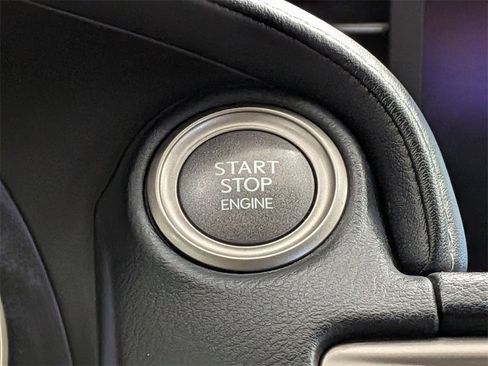 Used 2016 Lexus IS 300 AWD image 18