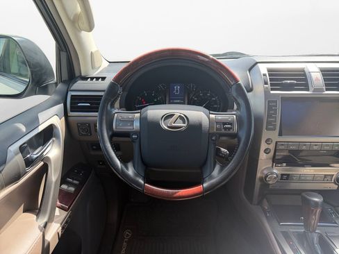 Used 2016 Lexus GX 460 w/ Premium Package AWD/4WD image 12