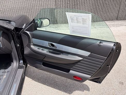 Used 2002 Ford Thunderbird RWD image 23