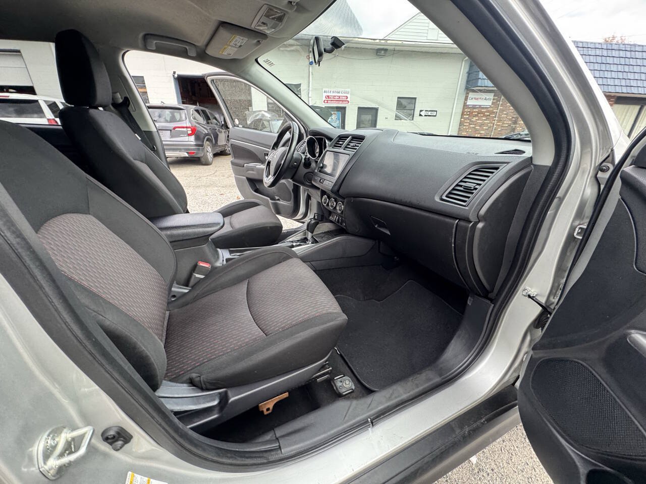 Used 2019 Mitsubishi Outlander Sport SE FWD image 49