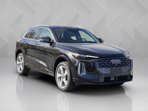 New 2025 Audi Q5 Premium Plus image 8