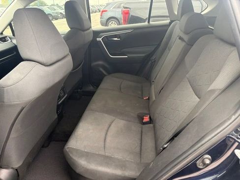 Used 2022 Toyota RAV4 XLE w/ Convenience Package AWD/4WD image 17