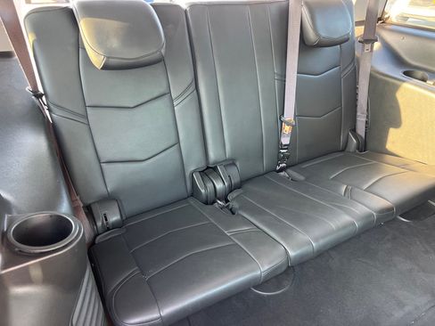 Used 2017 Cadillac Escalade Premium Luxury AWD/4WD image 18