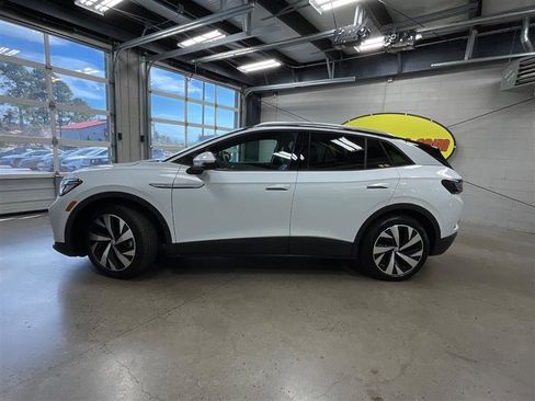 Used 2022 Volkswagen ID.4 Pro S image 2