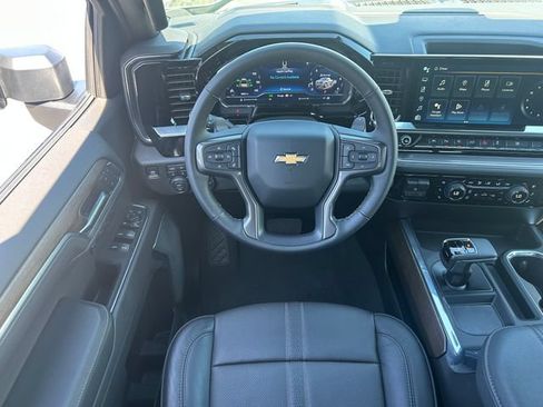 Used 2024 Chevrolet Silverado 1500 High Country w/ High Country Premium Package AWD/4WD image 29