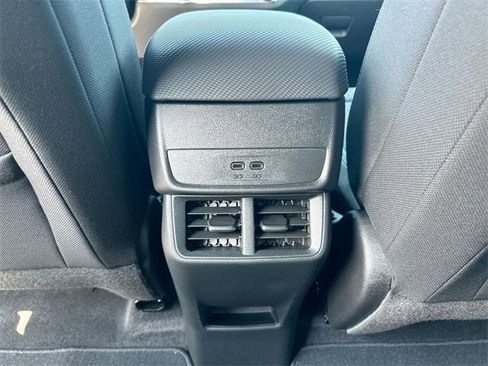 New 2025 Chevrolet Equinox LT image 22