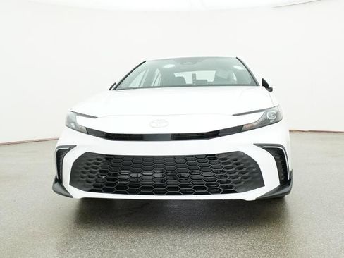 New 2026 Toyota Camry SE FWD image 3