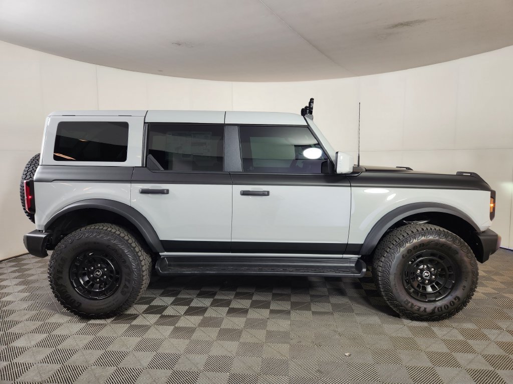 New 2026 Ford Bronco Outer Banks w/ Sasquatch Package AWD/4WD image 8