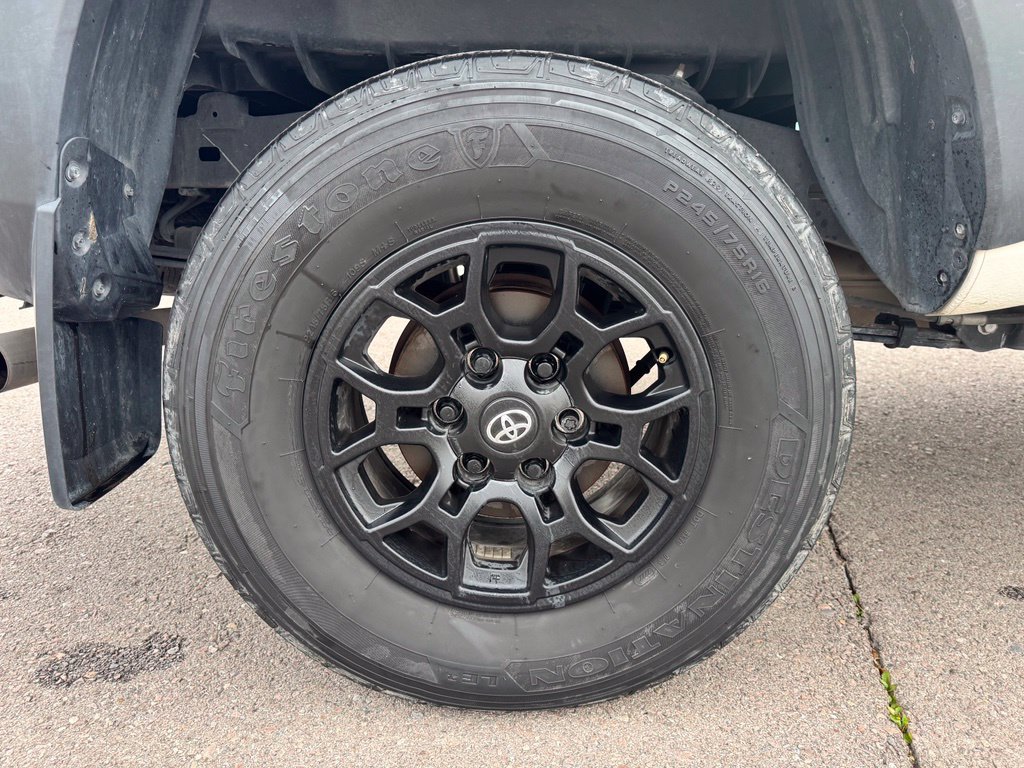 Used 2022 Toyota Tacoma SR w/ SX Package AWD/4WD image 22