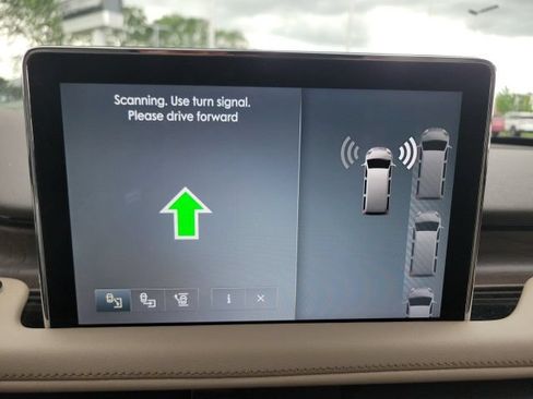 Certified 2024 Lincoln Aviator Reserve w/ Elements Package Plus AWD/4WD image 40