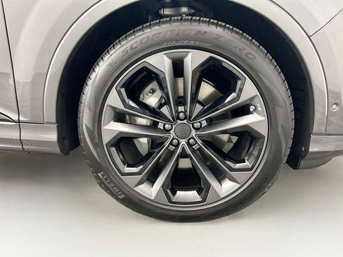 Used 2026 Audi Q7 3.0T Premium Plus w/ Premium Plus Package AWD/4WD image 32