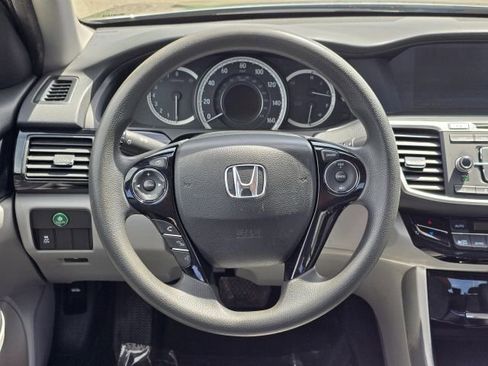 Used 2017 Honda Accord LX image 20