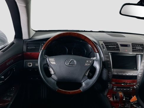 Used 2009 Lexus LS 460 RWD image 17