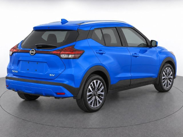 Used 2023 Nissan Kicks SV FWD image 3
