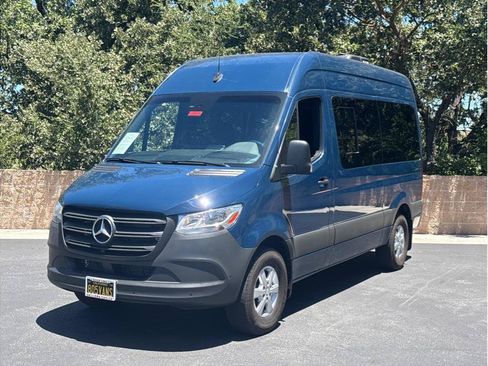 Used 2023 Mercedes-Benz Sprinter 2500 image 1