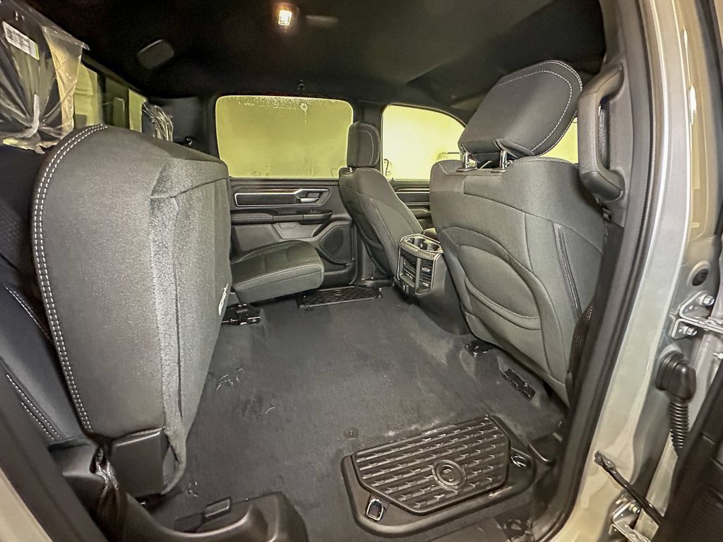 New 2026 RAM 1500 Big Horn AWD/4WD image 4
