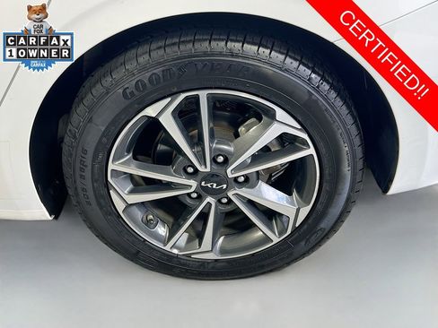 Certified 2024 Kia Forte LXS FWD image 28