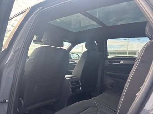 New 2026 Volkswagen Atlas Cross Sport SE AWD/4WD image 37