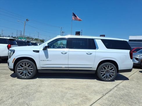 New 2026 GMC Yukon XL Denali Ultimate image 4