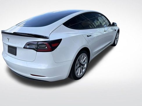 Used 2021 Tesla Model 3 Standard Range Plus RWD image 4