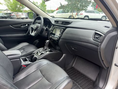 Used 2020 Nissan Rogue SL w/ Premium Package FWD image 14