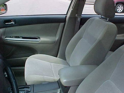 Used 2006 Toyota Camry SE FWD image 22