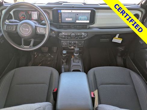 Used 2024 Jeep Gladiator Sport image 14