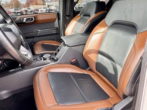Used 2024 Ford Bronco Outer Banks image 11