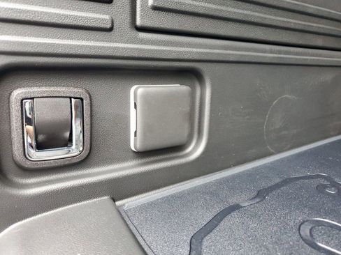 New 2025 GMC Hummer EV 2X image 9