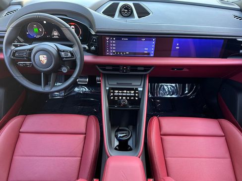 New 2025 Porsche Macan 4S Electric image 6