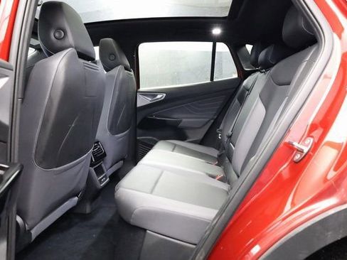 Used 2023 Volkswagen ID.4 Pro S image 22
