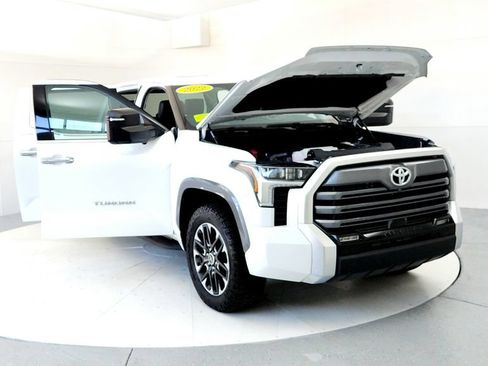 Used 2022 Toyota Tundra Limited AWD/4WD image 9
