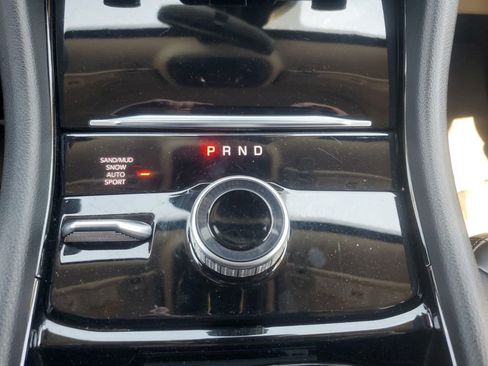Used 2023 Jeep Grand Cherokee Limited w/ Black Appearance Package AWD/4WD image 25