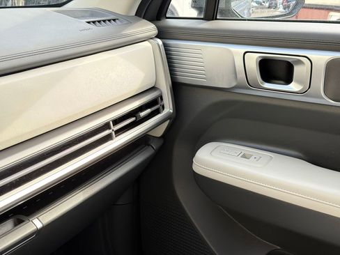 Used 2024 Hyundai Santa Fe SEL image 33