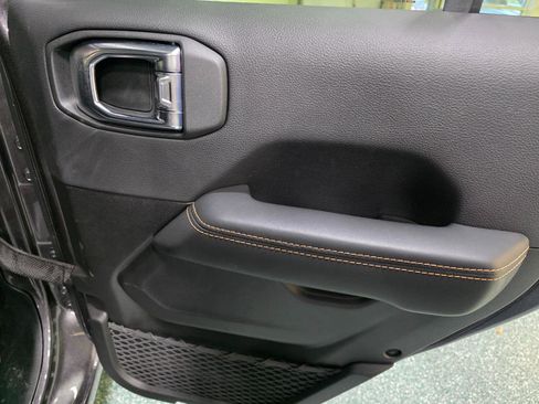 Used 2025 Jeep Wrangler Sahara w/ Safety Group image 23