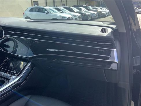 Used 2023 Audi Q7 3.0T Prestige image 19