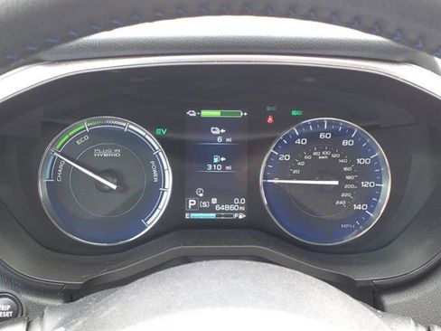 Used 2022 Subaru Crosstrek Hybrid w/ Moonroof Package w/Navigation image 18