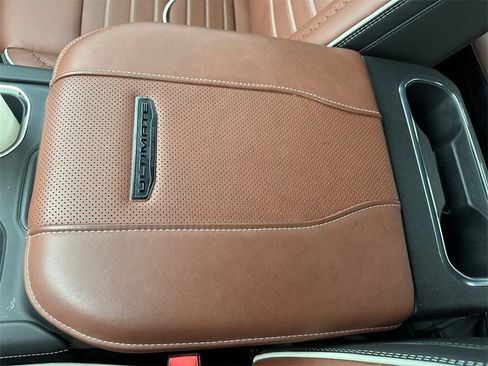 Used 2025 GMC Sierra 2500 Denali Ultimate image 11